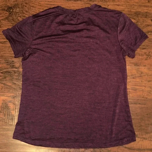 EUC Avia V-Neck Short Sleeve Burgundy Top (L) - Picture 2 of 3